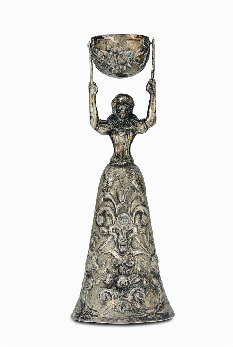 Coppa dell’amore in argento fuso sbalzato e cesellato, Europa XX secolo  - Auction Collectors' Silver and Objets de Vertu - Cambi Casa d'Aste