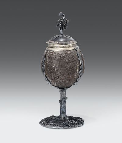 Calice con Coperchio Floreale, Base a Forma di Albero