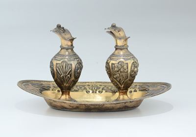 Coppia di Ampolle e Piattino in Argento Vermeille, Francia XIX Secolo