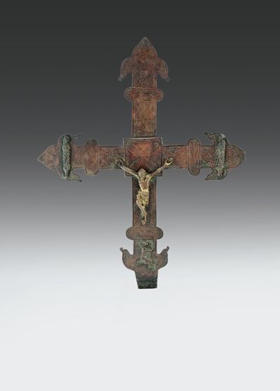 Croce Astile in Bronzo Fuso, Cesellato e Dorato, Oreficeria Catalana (barcellona?) del XIV-XV Sec...