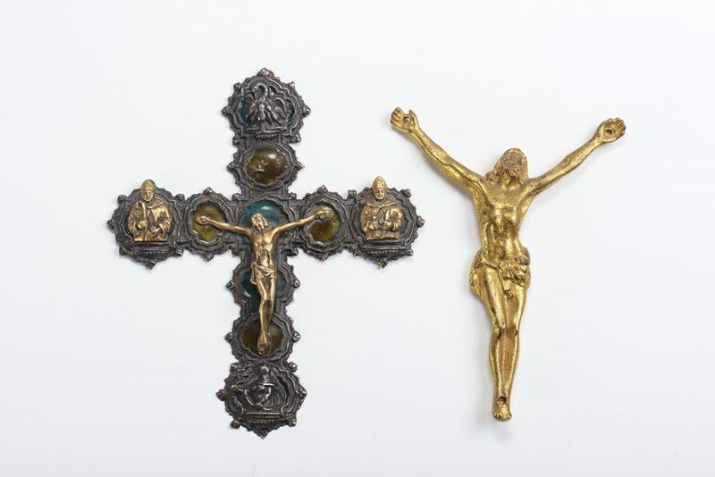 Croce in argento con applicazioni dorate e Cristo in metallo dorato, XIX secolo  - Auction Asta a Tempo Antiquariato - II - Cambi Casa d'Aste