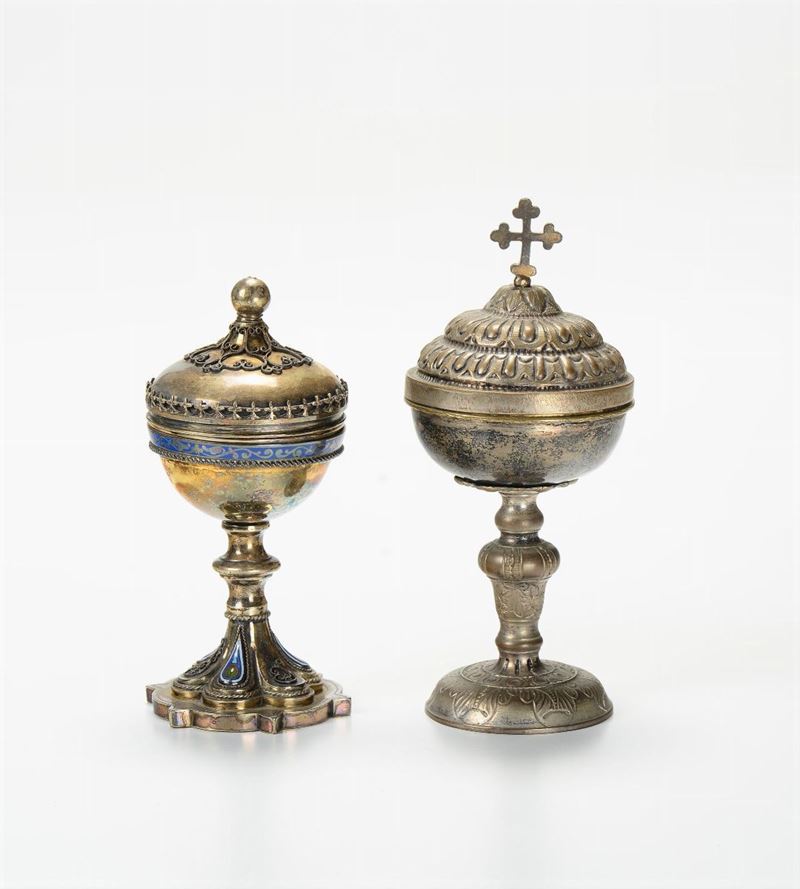Due piccole pissidi in argento e metallo argentato, XIX/XX secolo  - Auction Fine Art - Cambi Casa d'Aste