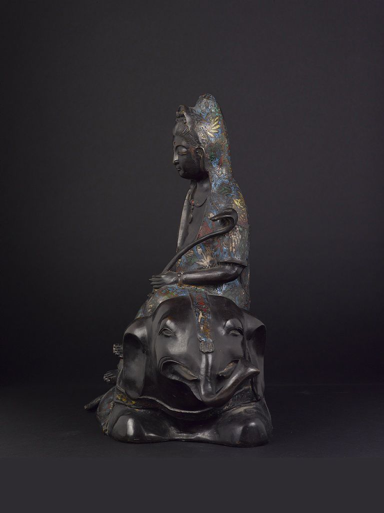 Divinità su Elefante in Bronzo e Smalti Cloisonné, Cina, XIX Secolo
