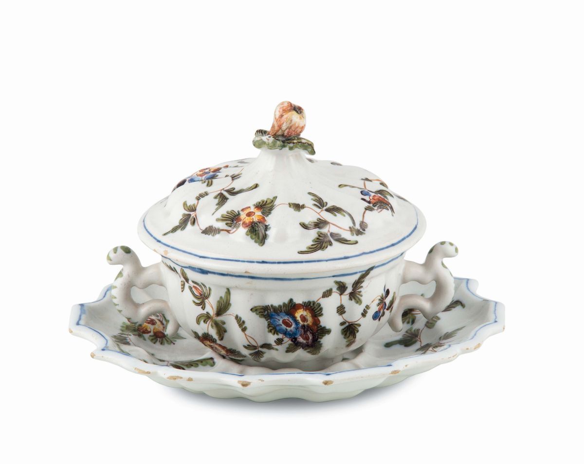 Tazza da Brodo con Presentatoio Nove, Fabbrica di P. Antonibon, Seconda Metà del XVIII Secolo