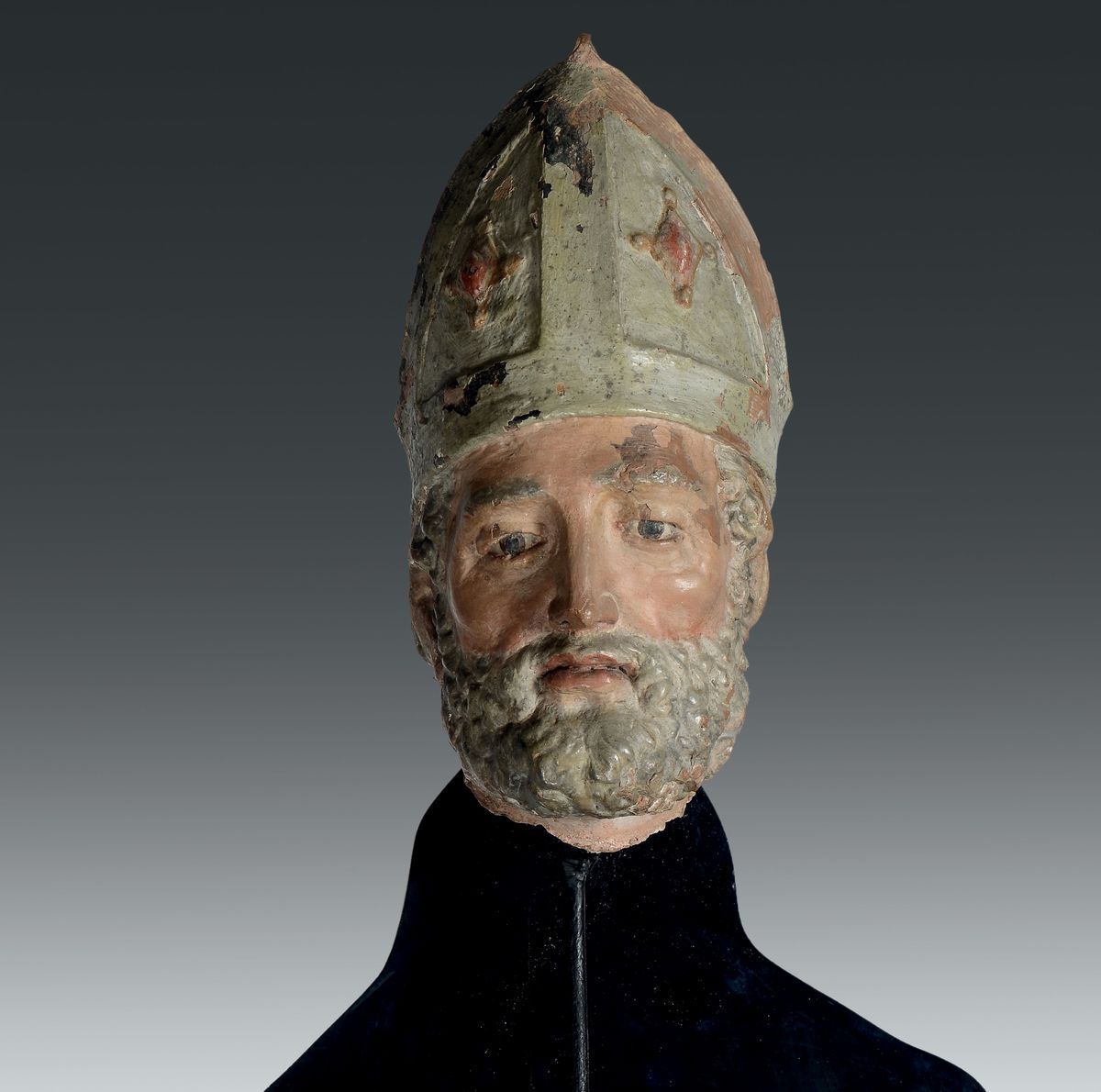 Parte di Scultura in Terracotta Policroma Raffigurante Santo Vescovo. Arte Italiana del XV Secolo