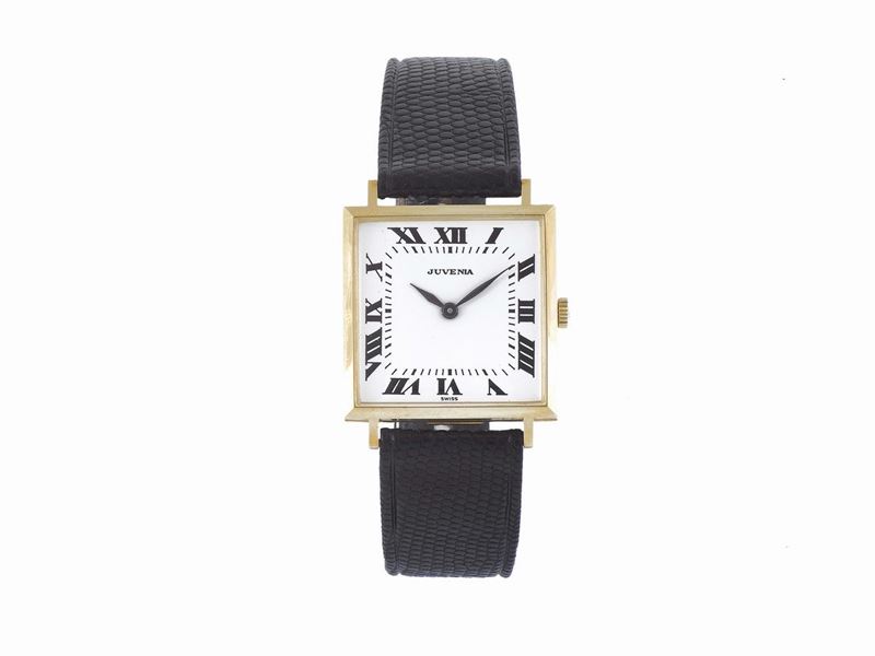 JUVENIA, case No. 789007, 18K yellow gold square wristwatch with Juvenia gold plated buckle. Accompanied by the original box and Guarantee. Made circa 1960  - Auction Watches and Pocket Watches - Cambi Casa d'Aste