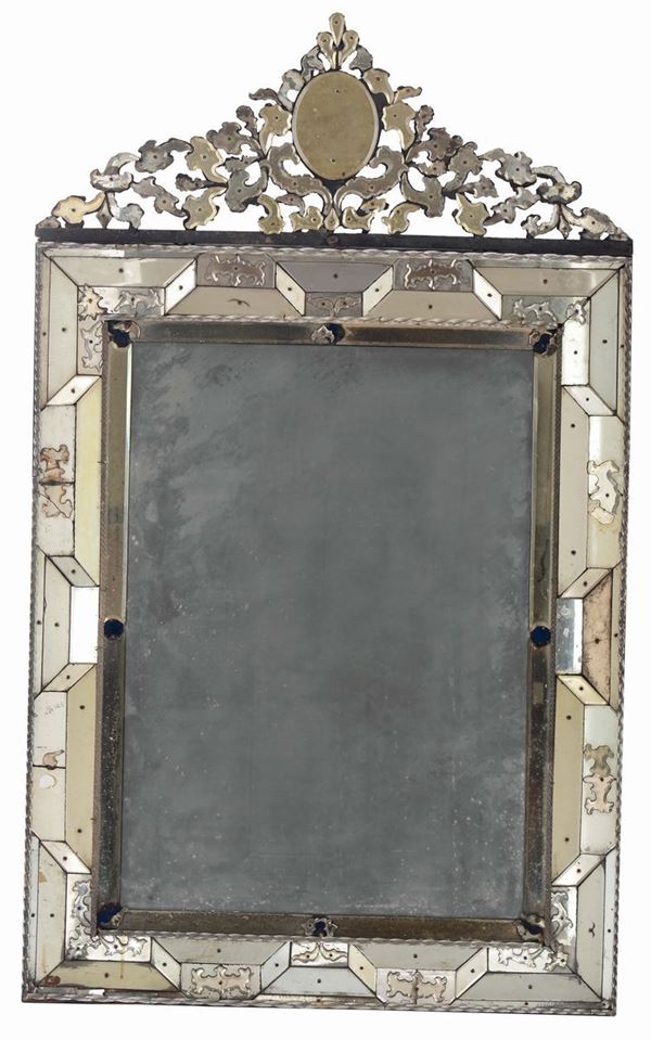 Specchiera interamente rivestita in vetro di Murano, Venezia XVIII-XIX secolo