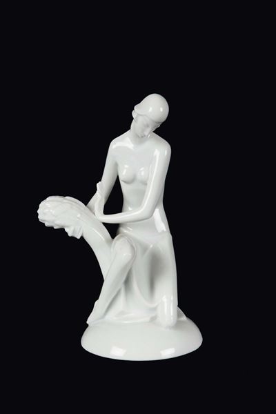 Rosenthal, Figura femminile in porcellana bianca (disegno di Gerhard Schliepstein, Germania, 1930...