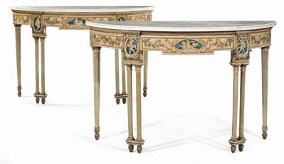 Coppia di Console Demi-lune Laccate e Dorate di Gusto Settecentesco