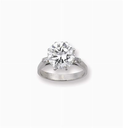 Anello con Diamante Taglio Brillante di Ct 4,02