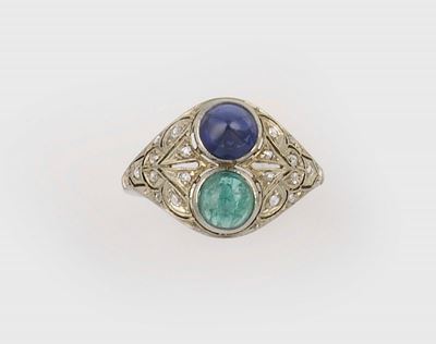 Anello con Zaffiro e Smeraldo Taglio Cabochon