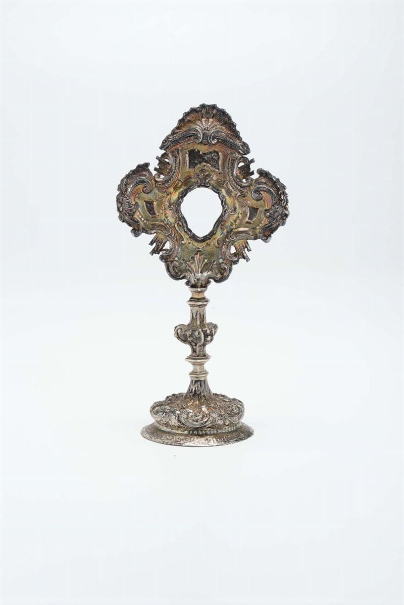 Reliquiario in argento sbalzato, XVIII secolo  - Asta Argenti - Asta Online - Cambi Casa d'Aste