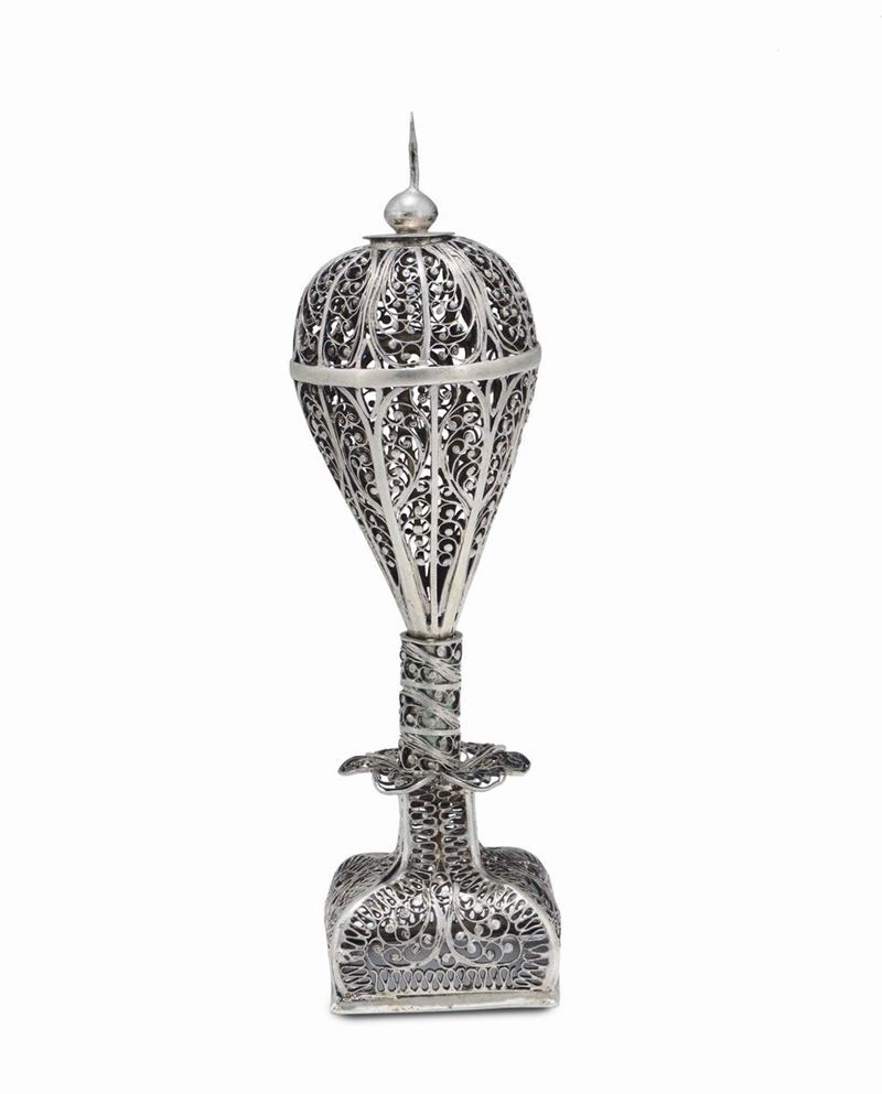 Spice-box (besamin) in filigrana d'argtento, est Europa o Russia XIX secolo  - Auction Collectors' Silver and Objets de Vertu - Cambi Casa d'Aste