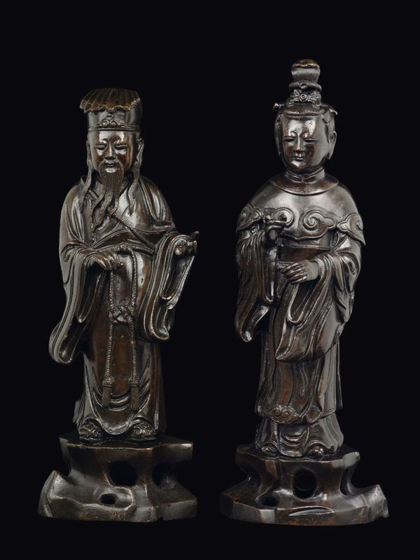 Due personaggi, Guanyin e dignitario, eretti in bronzo, Cina, Dinastia Ming, XVII secolo