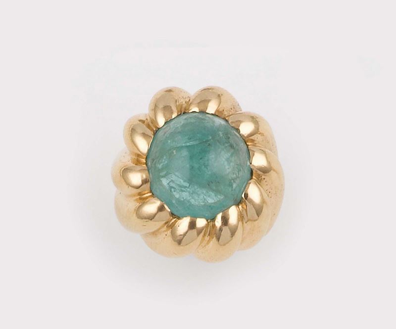 An emerald and yellow gold ring, cabochon cut  - Auction Jewels - II - Cambi Casa d'Aste