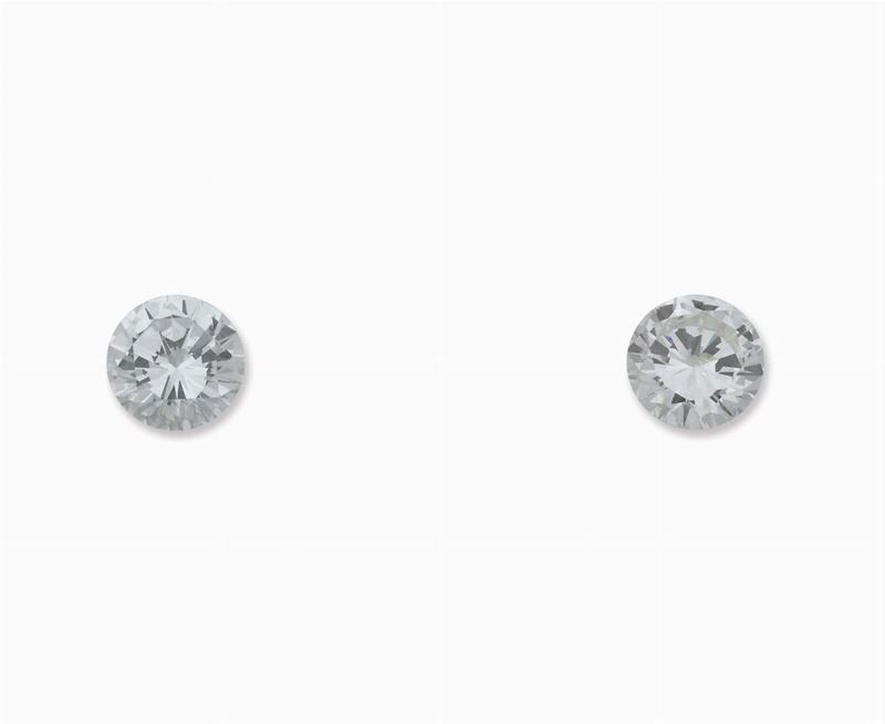 A two unmonted brilliant-cut diamonds weighing carats 2,05 and 2,04. R.A.G. reports n°DR11005/16 and n° DR11006/16  - Auction Fine Jewels - I - Cambi Casa d'Aste