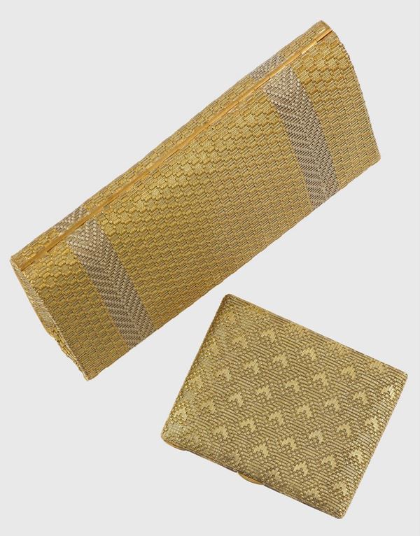 A lot composed by a gold trousse and a gold cigarette case
