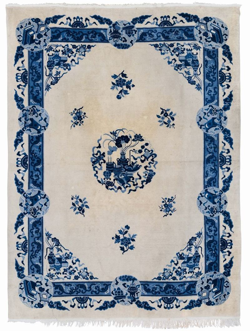A Chinese rug, Beijng, late 19th - early 20th century. Good condition only some stains  - Auction Fine Carpets - Cambi Casa d'Aste