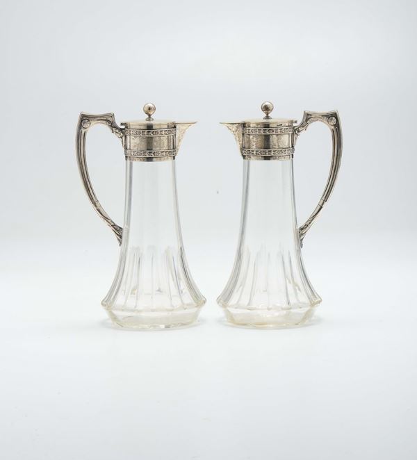 Due caraffe in vetro e argento, probabilmente Francia, Inizi XX secolo