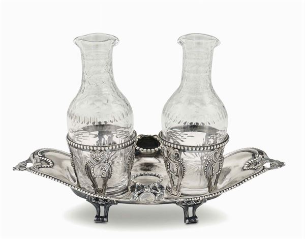 Oliera argento fuso, sbalzato, cesellato e vetro molato, Francia XVIII secolo probabilmente Parigi