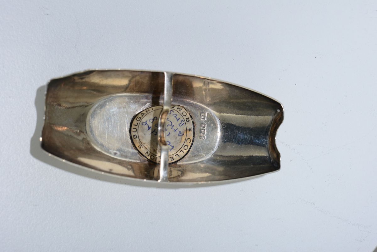 Dodici Vaschette in Argento Sterling Fuso, Sbalzato e Dorato, Inghilterra XIX Secolo, Punzoni del...
