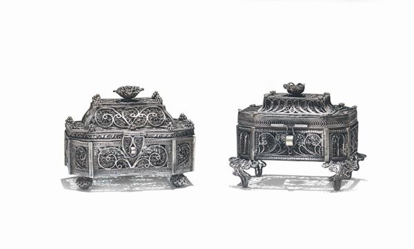 Due spice-boxes (besamin) in filigrana d'argento, est Europa o Russia XIX secolo