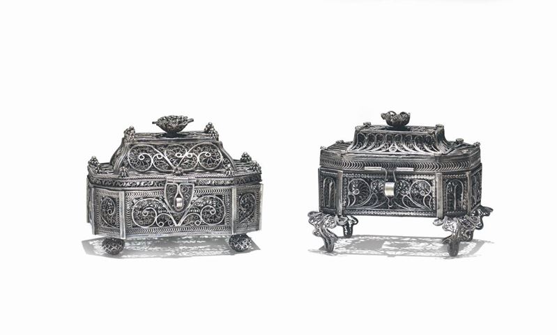 Due spice-boxes (besamin) in filigrana d'argento, est Europa o Russia XIX secolo  - Asta Antiquariato - Cambi Casa d'Aste
