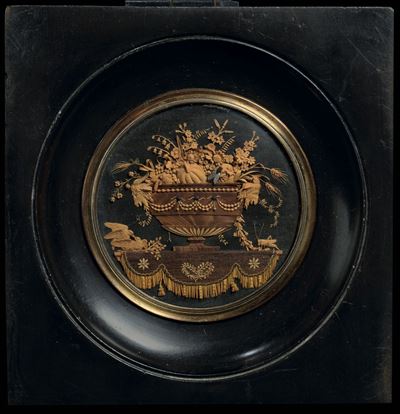 Intaglio in Legni Vari Raffigurante Composizione di Fiori e Frutti e Animali Poggiati su Piano co...