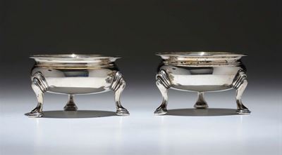 Coppia di Saliere in Argento Sbalzato, Cesellato, Fuso e Dorato, Firenze 1770 Circa, Argentiere Z...