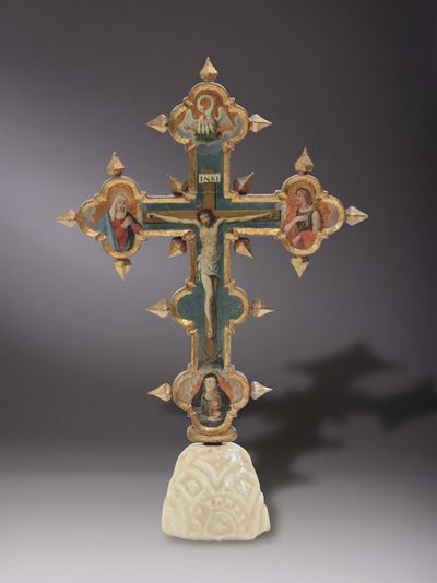 Croce Astile Polilobata in Legno Dipinto con Crocifissione e Santi, Scuola Dell'italia Centrale d...
