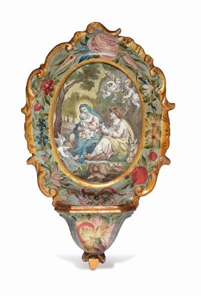 Piccola Acquasantiera in Legno Intagliato a Volute e Dorato sui Bordi. Veneto XVIII Secolo