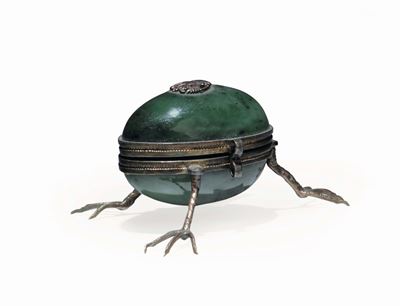 Scatola a Forma di Uovo Sorretta da Tre Piedi a Zampa, Probabile Atelier di Fabergé, Russia XIX-X...