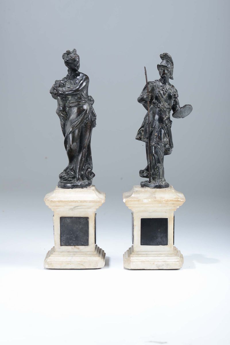 Due Figure di Minerva e Demetria in Bronzo Fuso e Cesellato a Patina Scura, Italia XIX-XX Secolo,...