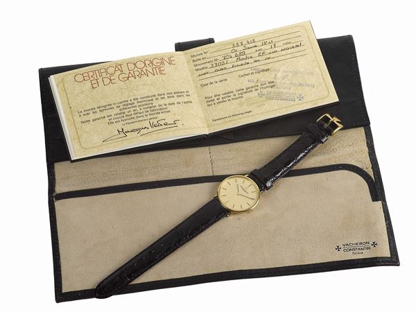 VACHERON & CONSTANTIN, Geneve, case No. 557415, Ref. 33051, 18K yellow gold wristwatch with a Vacheron Constantin 18K gold buckle. Accompanied by the original Warranty and box. Made circa 1980 circa