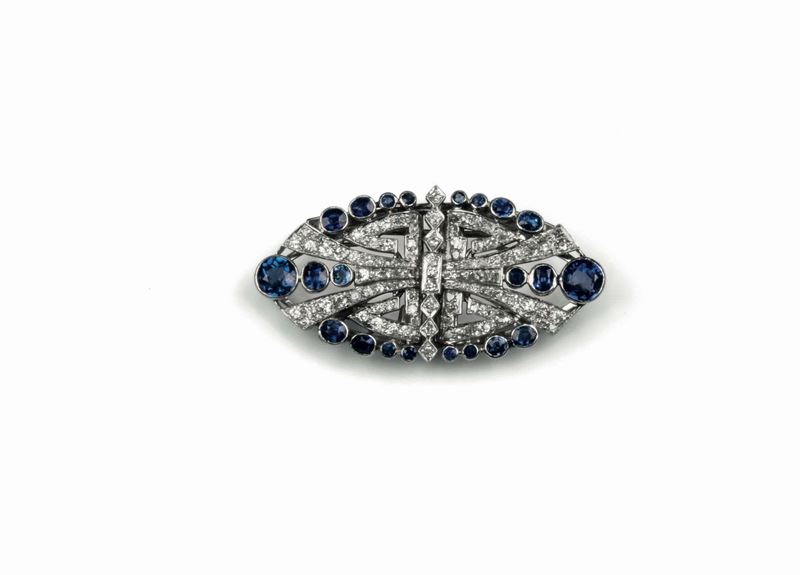 Sapphire and diamond double-clip brooch mounted in platinum  - Auction Fine Jewels - Cambi Casa d'Aste