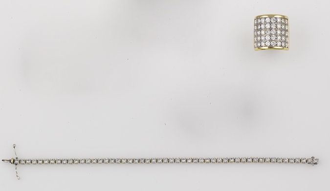 A group including a diamond line bracelet and a diamond ring  - Auction Jewels - II - Cambi Casa d'Aste