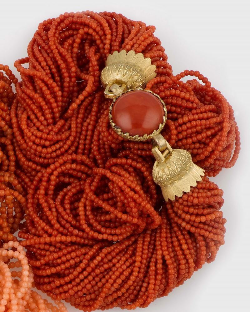 A multi-stand coral necklace  - Auction Jewels - II - Cambi Casa d'Aste