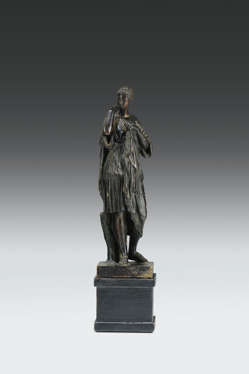 Scultura in bronzo raffigurante Diana di Gabi, Francia XVIII-XIX secolo  - Asta Scultura e Oggetti d'Arte - Cambi Casa d'Aste