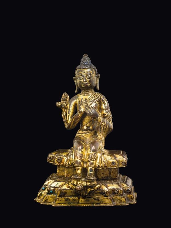 Rara figura di Buddha Maitreya in bronzo dorato, Tibet, XIII secolo
