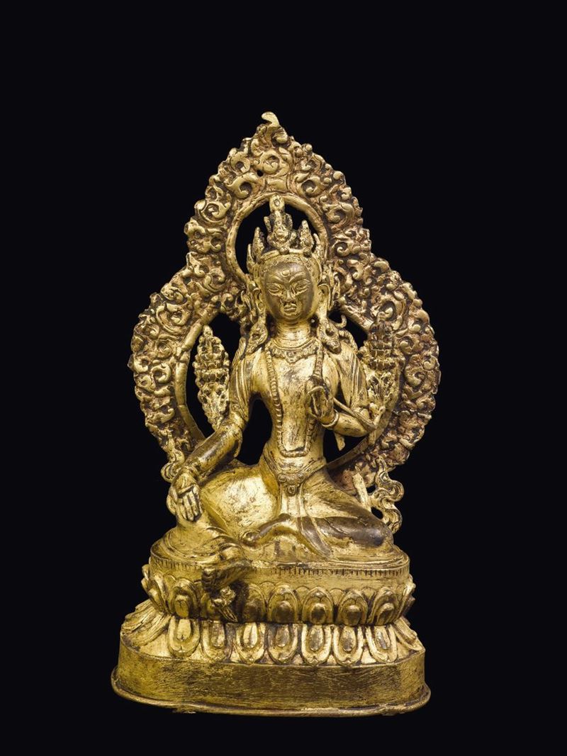 A gilt bronze figure of Sita Manjughosa with aura on a double lotus flower, Nepal, 18th century  - Auction Fine Chinese Works of Art - Cambi Casa d'Aste