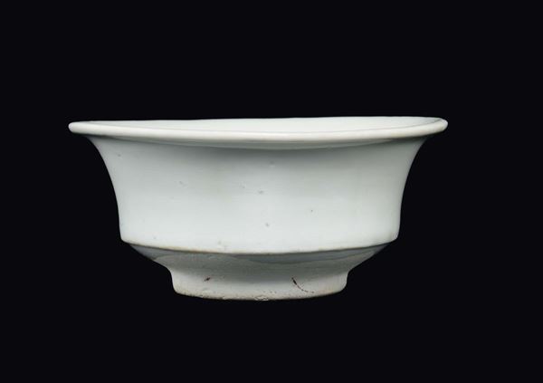 Ciotola Ding in grès smaltato con punti d’appoggio interni, Cina, Dinastia Song (960-1279)
