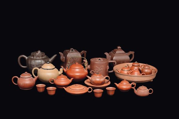 Lotto di teiere in terracotta Yixing, Cina, dal XVIII al XX secolo