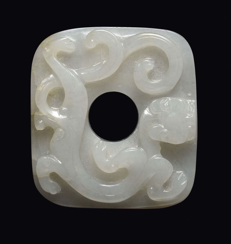 A white jade belthook with mythical animal in relief, China, Qing Dynasty, 18th century  - Auction Fine Chinese Works of Art - Cambi Casa d'Aste