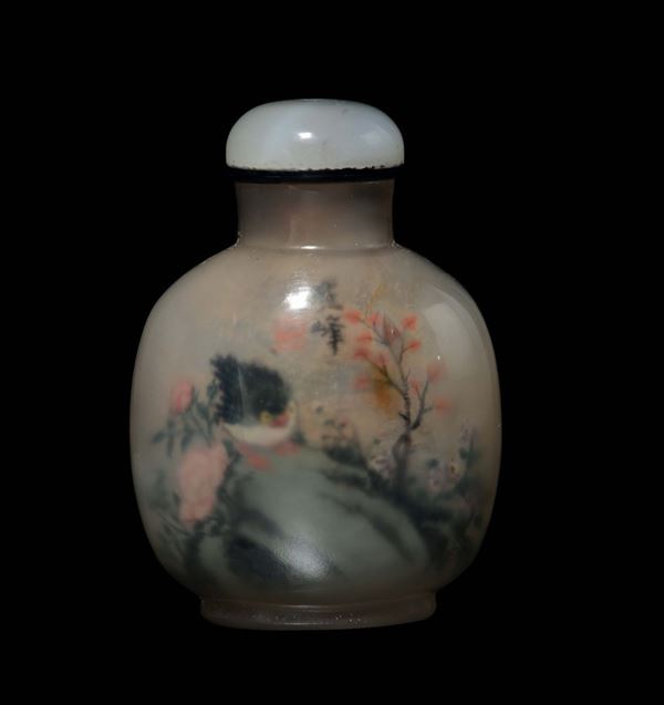 Snuff bottle in vetro dipinto firmata Qian Feng a decoro paesaggistico con tappo in giada bianca, Cina, Dinastia Qing, fine XIX secolo