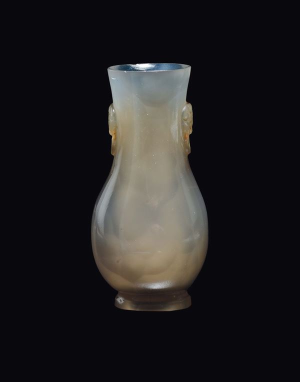 A small opalescent agate vase, China, Qing Dynasty, Qianlong period (1736-1795)