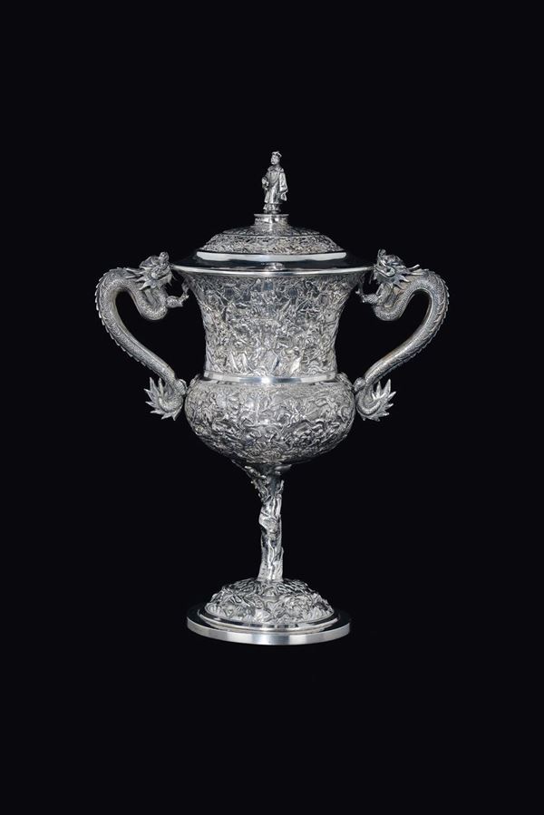 Vaso con coperchio in argento con manici a guisa di draghi, Cina, Dinastia Qing, XIX secolo