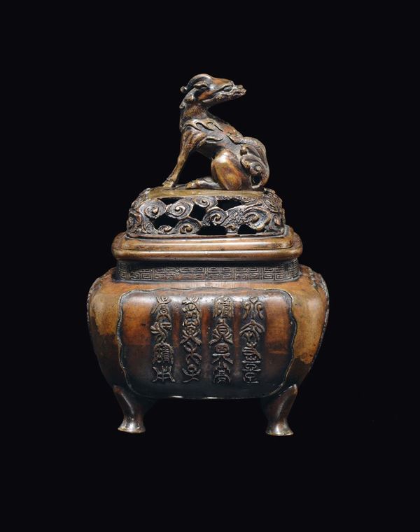 Incensiere in bronzo con coperchio con iscrizioni sul corpo, Cina, Dinastia Qing, XVIII secolo