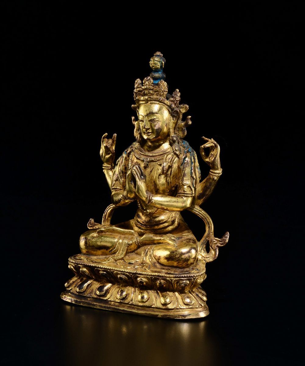 Figura di Caturbhuja-avalokitesvara in Bronzo Dorato Seduto su Doppio Fiore di Loto, Cina, Dinast...