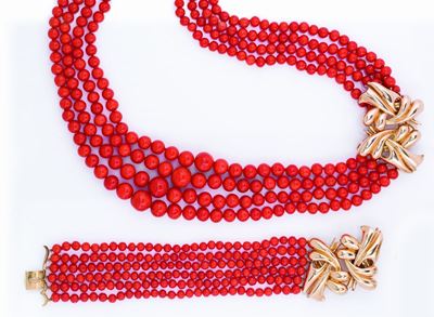 Parure in Corallo Composta da Collana e Bracciale