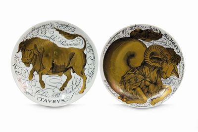 Piero Fornasetti, Coppia di piatti in porcellana della serie “Zodiaco”